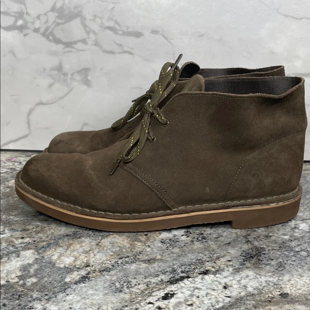 Clarks stylish suede
